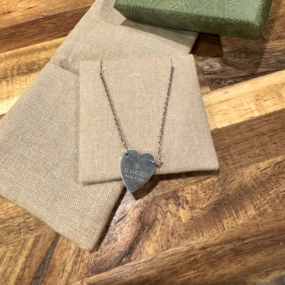 Gucci necklace